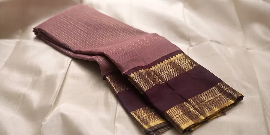 Old Saree Buyers in West Mambalam